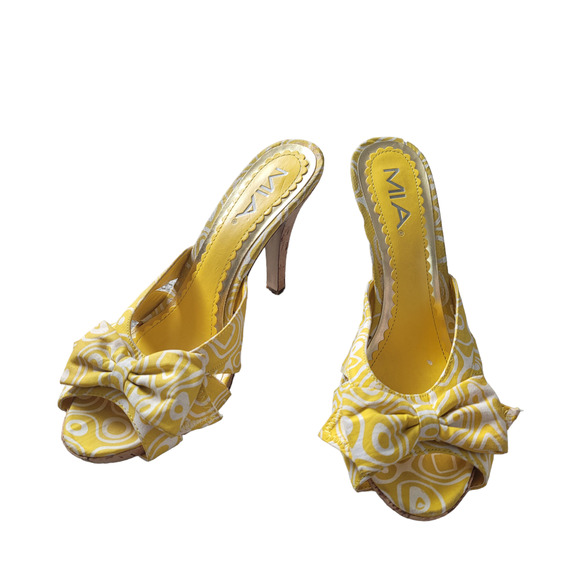 MIA Yellow slip-on heels, sz. 7 1/2 - Picture 2 of 7